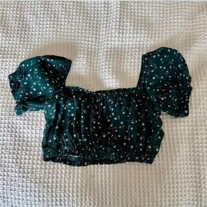 Brandy Melville Dark Green Cropped Floral Puff Sleeve Blouse
